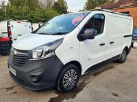 VAUXHALL VIVARO