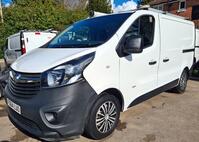 VAUXHALL VIVARO