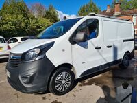 VAUXHALL VIVARO