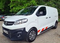 VAUXHALL VIVARO