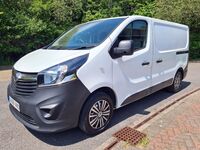 VAUXHALL VIVARO