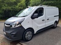 VAUXHALL VIVARO