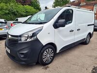 VAUXHALL VIVARO